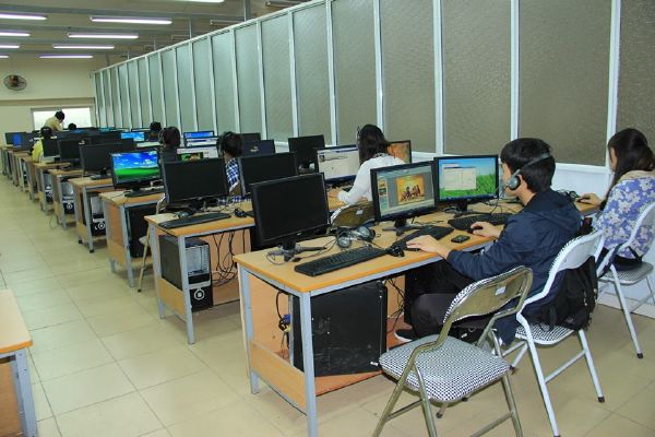 Xuân Hòa cung cấp nội thất cho Trường Đại học Kinh doanh và Công nghệ Hà Nội (HUBT).